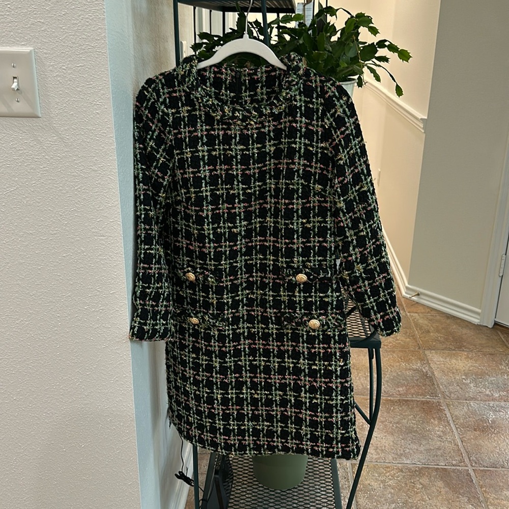Holiday Dress
Size Small
EUC